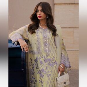 pakistani sana safinaz dress